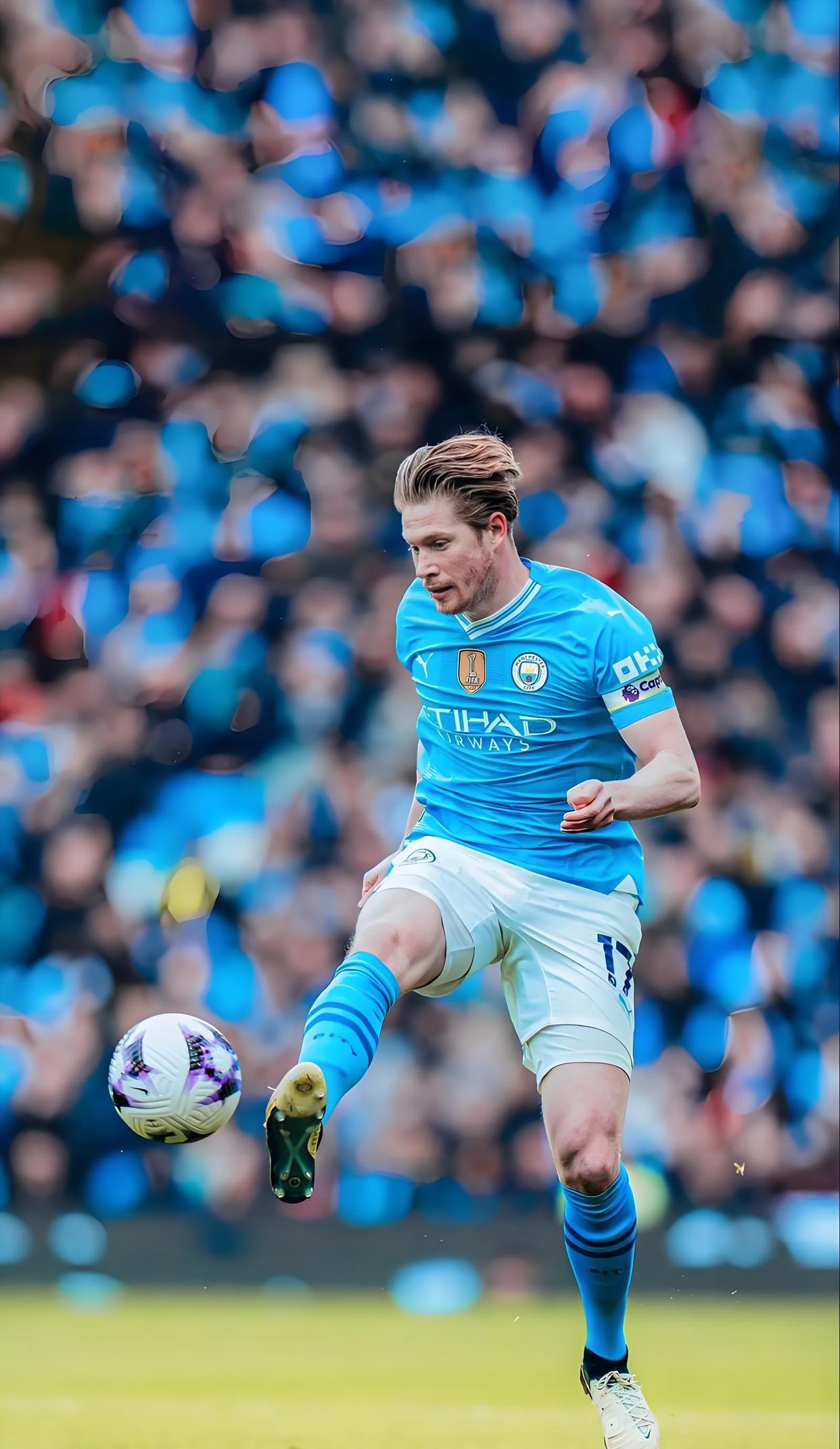 马卡：维尼修斯和皇马续约谈判远未达成，期限与年薪上有分歧