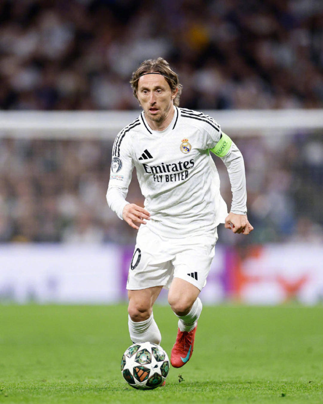 世界冠军黄雅琼、刘雨辰举行婚礼，樊振东、汪顺送上视频祝福